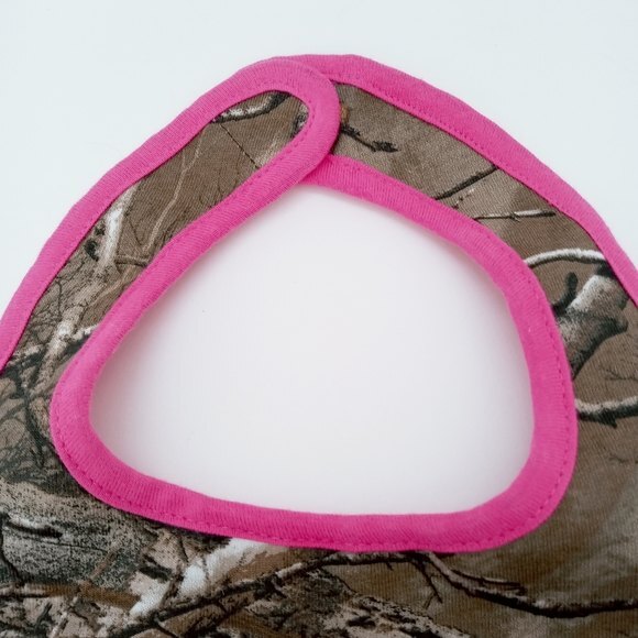 Carhartt Girls Real Tree Hot Pink Baby Bib 9mos - Picture 3 of 10